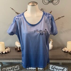 Chic Blue Gradient Women's Short Sleeve Top